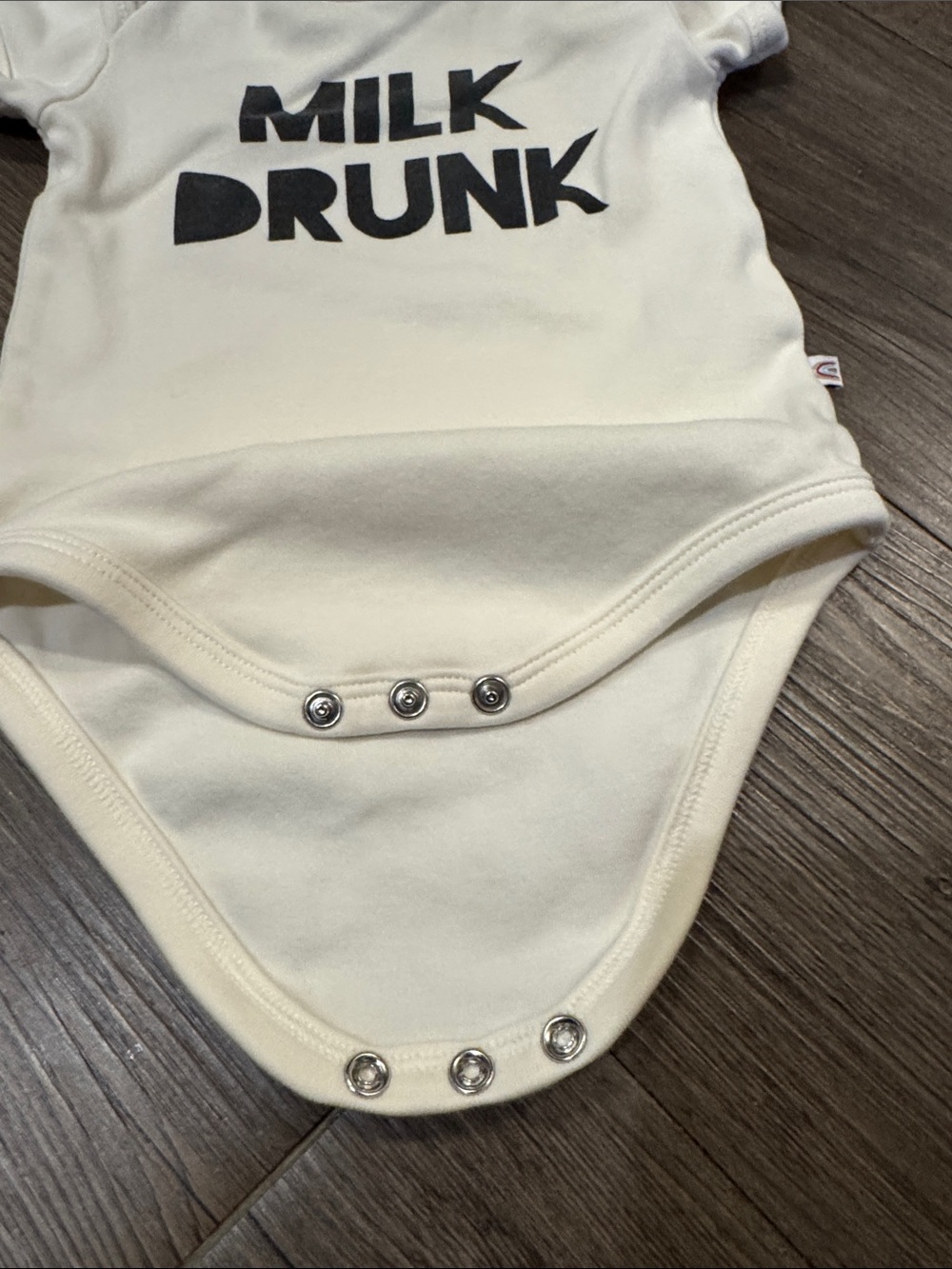 Emerson and Friends Baby Bodysuit w "MILK DRUNK" Print. 0-3 months. Like New!🌈 - Picture 5 of 5